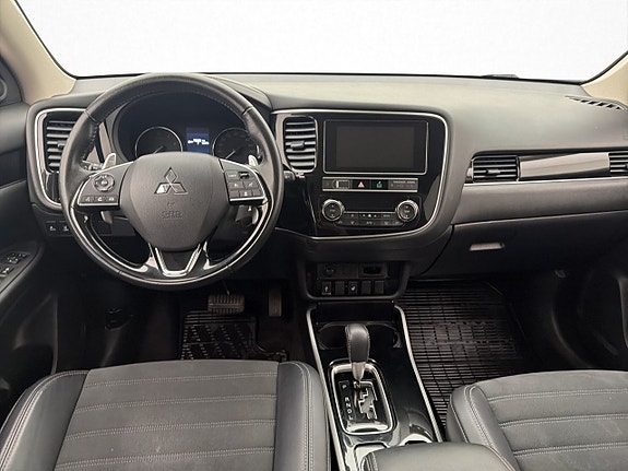 Mitsubishi Outlander 13 of 30
