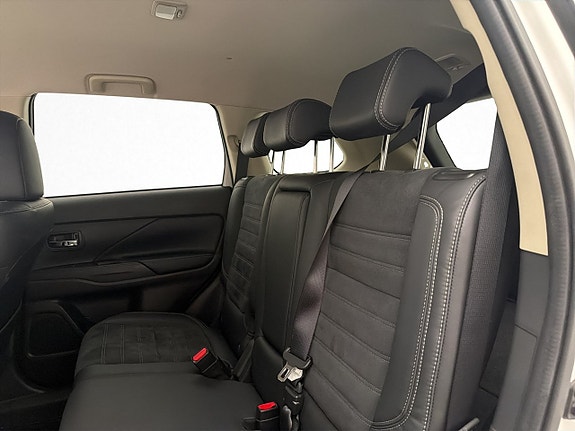 Mitsubishi Outlander 27 of 30