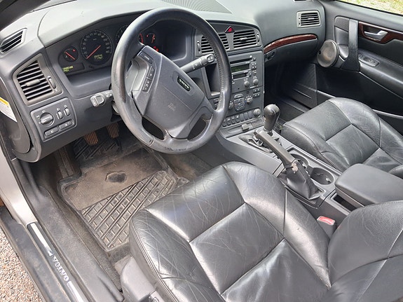 Volvo V70 5 of 5