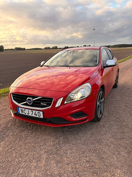 Volvo V60 3 of 6