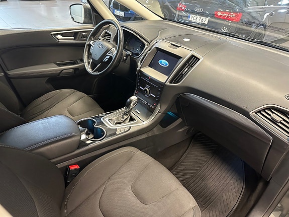 Ford S-MAX 13 of 30