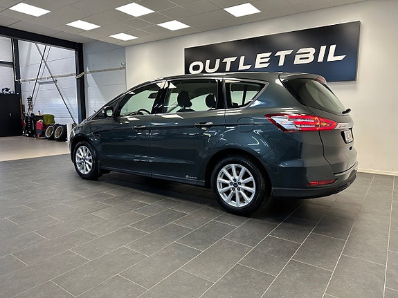 Ford S-MAX 4 of 30
