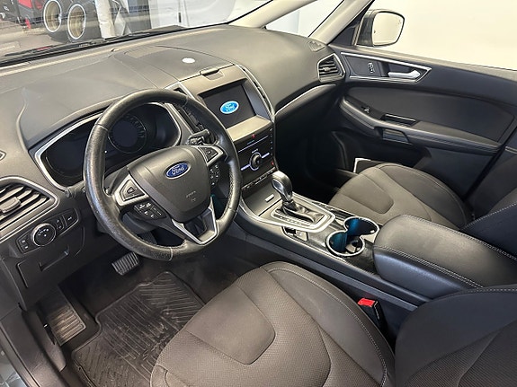 Ford S-MAX 12 of 30