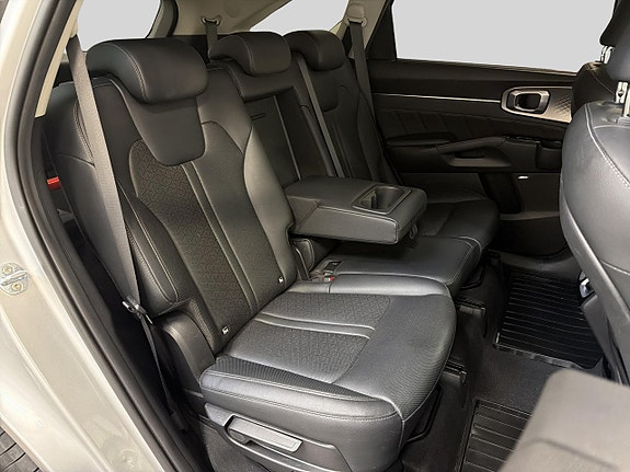 Kia Sorento 19 of 30