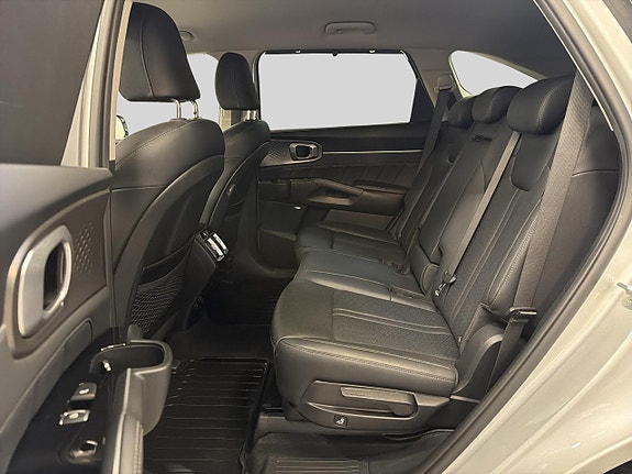 Kia Sorento 10 of 30