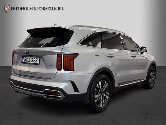 Kia Sorento 5 of 30