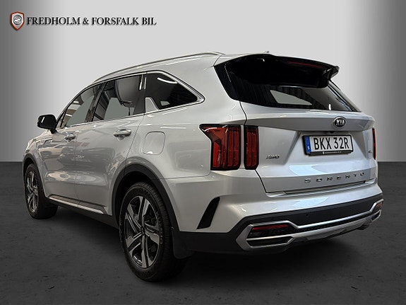 Kia Sorento 3 of 30