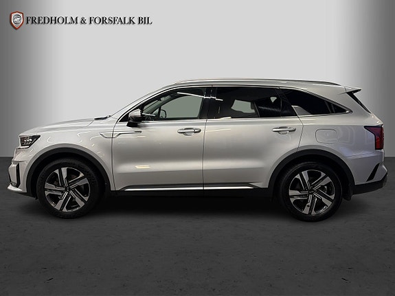 Kia Sorento 2 of 30