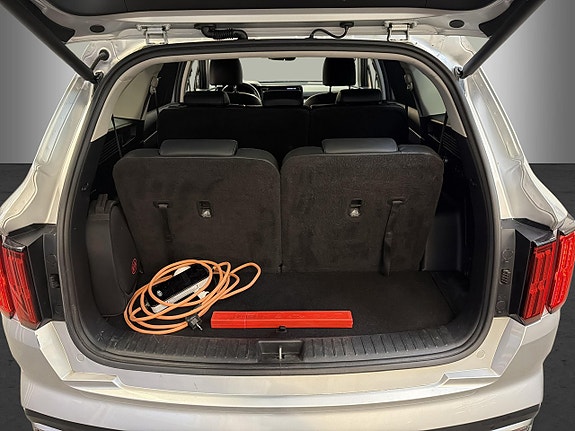 Kia Sorento 15 of 30