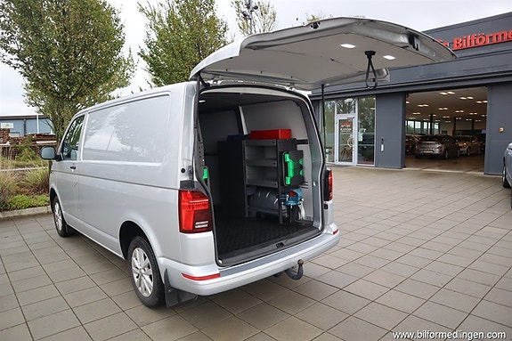 Volkswagen Transporter 10 of 18