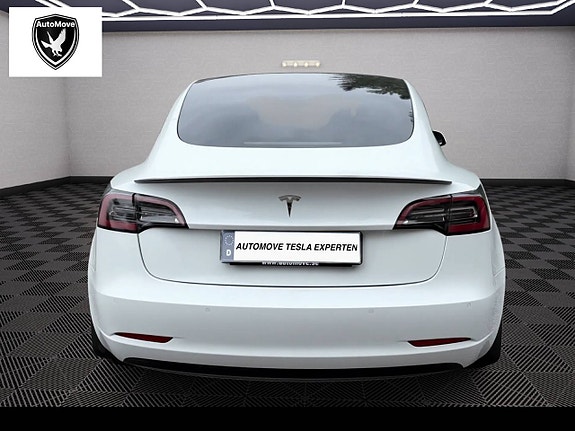 Tesla Model 3 6 of 12