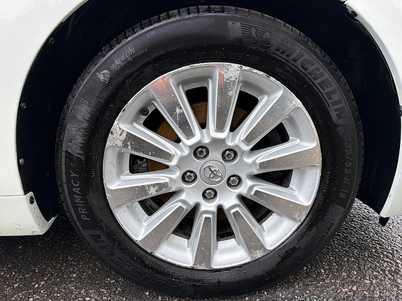 Toyota Sienna 24 of 30