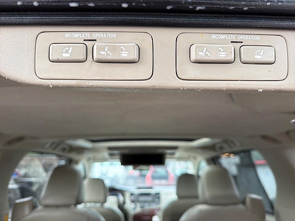 Toyota Sienna 23 of 30