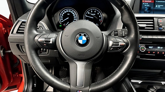 BMW 118i 14 of 15