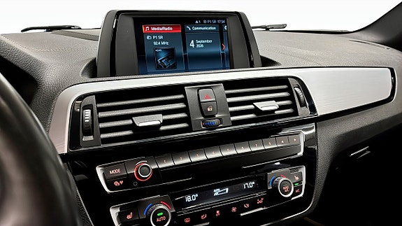 BMW 118i 12 of 15