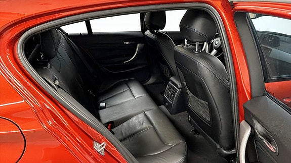 BMW 118i 5 of 15