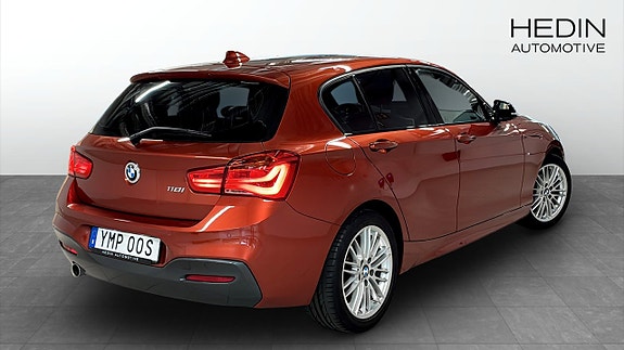BMW 118i 2 of 15