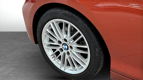 BMW 118i 9 of 15