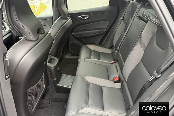 Volvo XC60 12 of 17