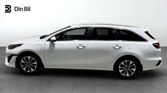 Kia Ceed 2 of 12