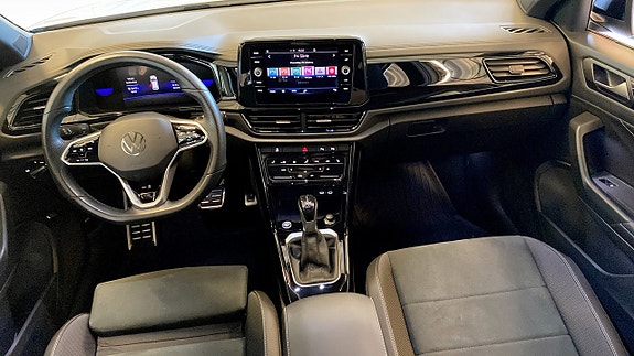 Volkswagen T-Roc 10 of 15