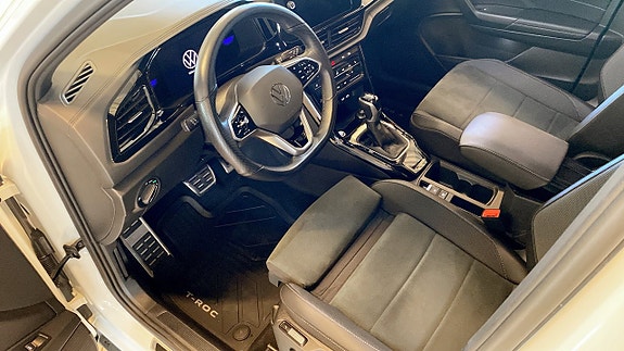 Volkswagen T-Roc 7 of 15