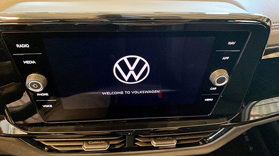 Volkswagen T-Roc 9 of 15