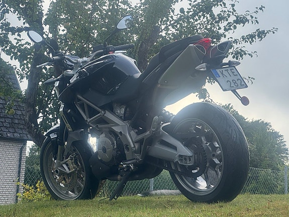 Aprilia Shiver 750 Shiver 808 mil 8 of 16