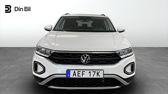 Volkswagen T-Roc 4 of 12