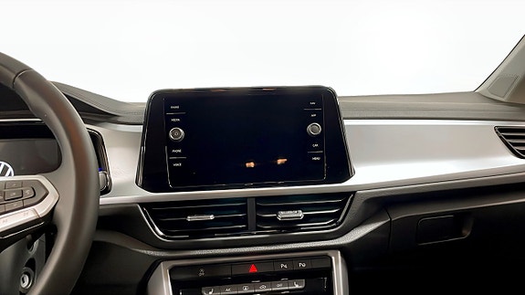 Volkswagen T-Roc 9 of 12