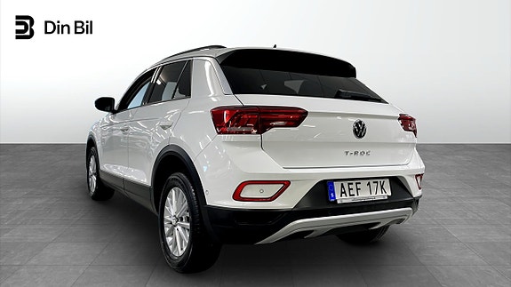 Volkswagen T-Roc 3 of 12