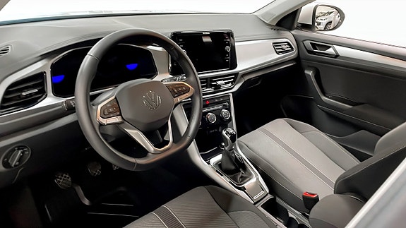 Volkswagen T-Roc 7 of 12