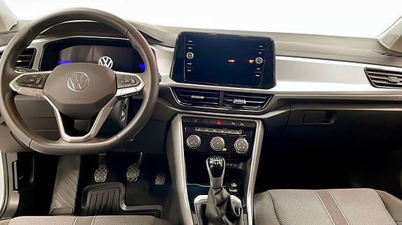 Volkswagen T-Roc 10 of 12