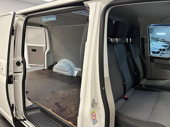 Volkswagen Transporter 10 of 26