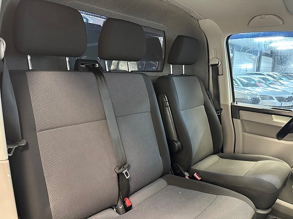 Volkswagen Transporter 17 of 26