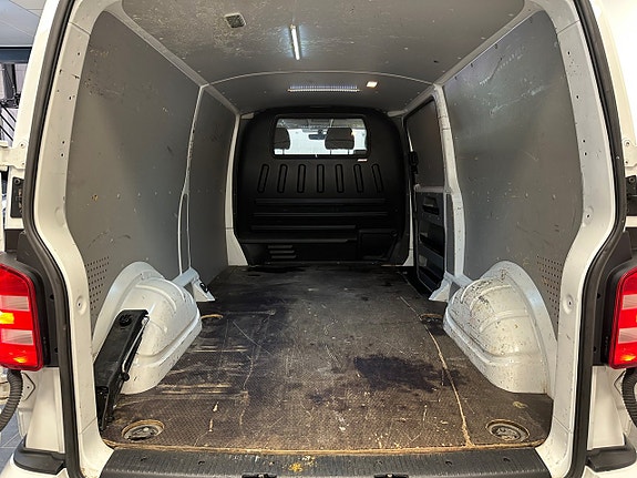 Volkswagen Transporter 9 of 26
