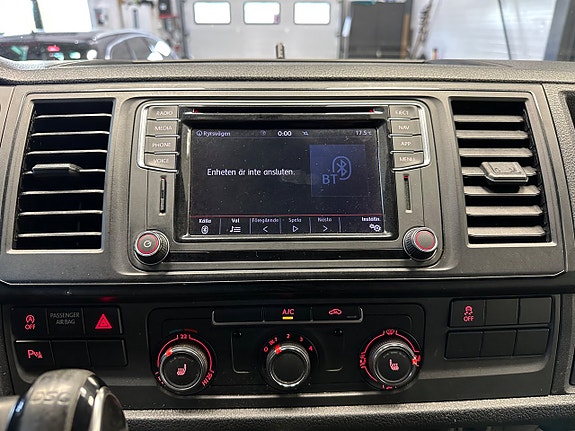 Volkswagen Transporter 21 of 26