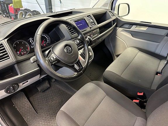 Volkswagen Transporter 15 of 26