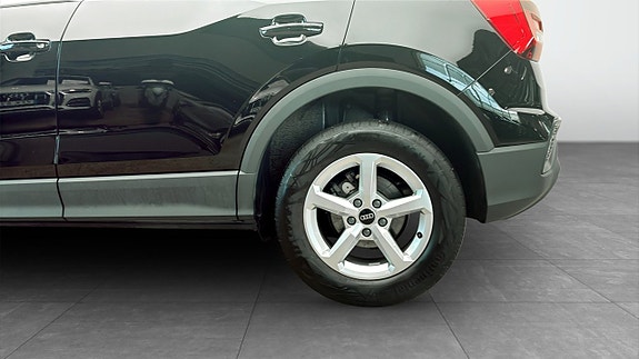 Audi Q2 6 of 12