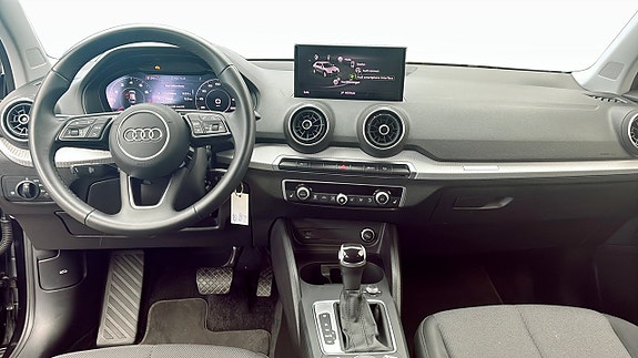 Audi Q2 10 of 12