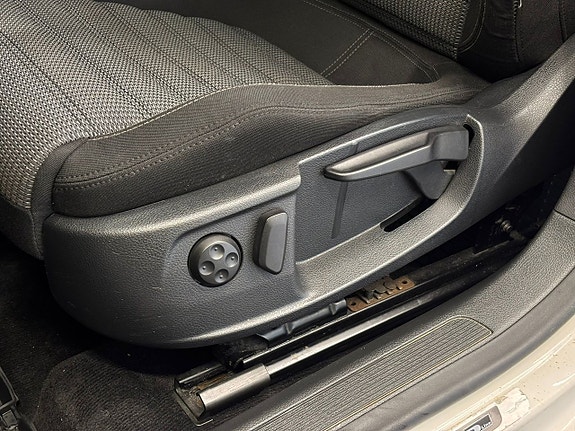 Volkswagen CC 15 of 26