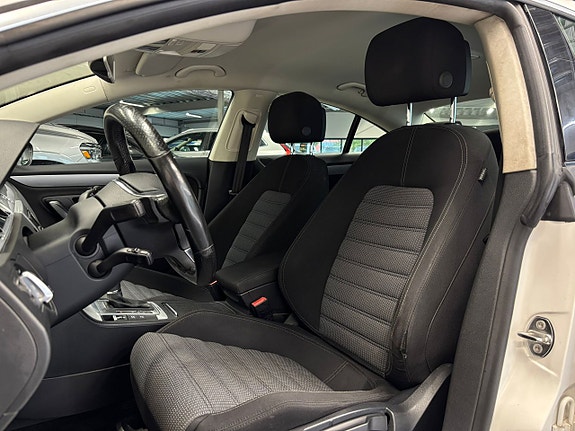 Volkswagen CC 14 of 26