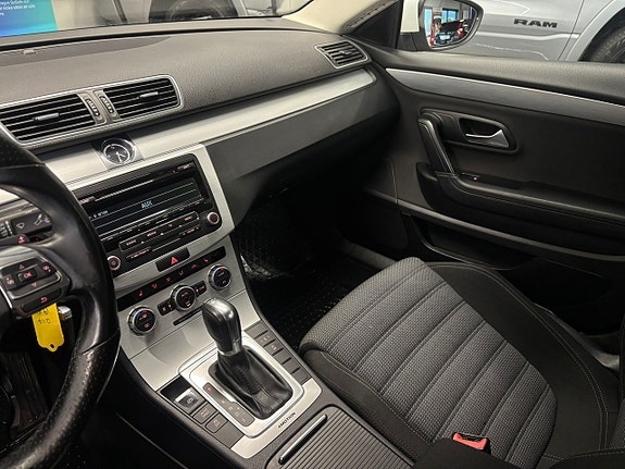 Volkswagen CC 20 of 26