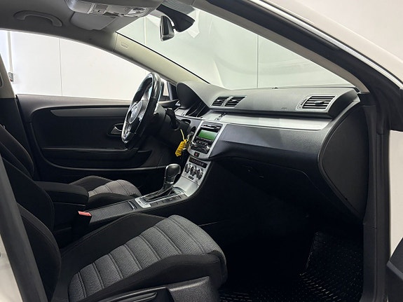 Volkswagen CC 24 of 26
