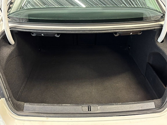 Volkswagen CC 9 of 26