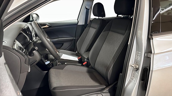 Volkswagen T-Cross 8 of 12
