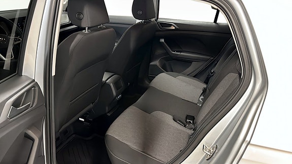 Volkswagen T-Cross 11 of 12