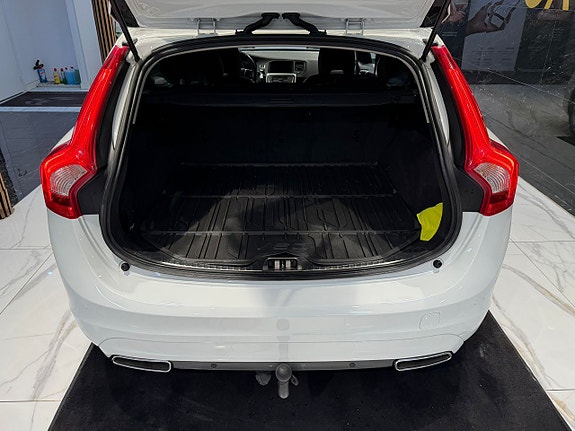 Volvo V60 5 of 28