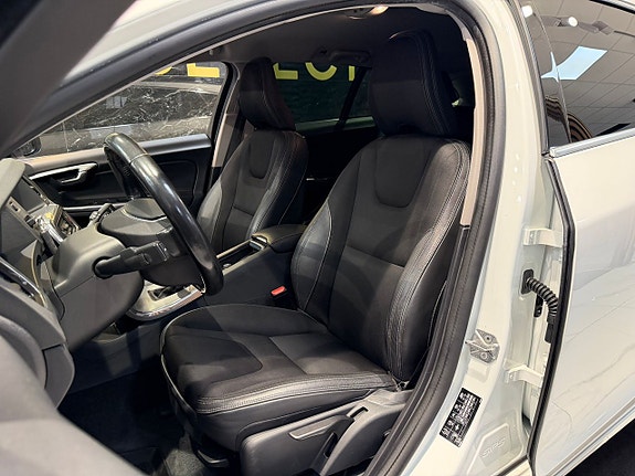 Volvo V60 17 of 28
