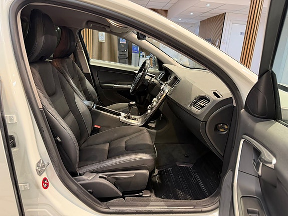 Volvo V60 20 of 28